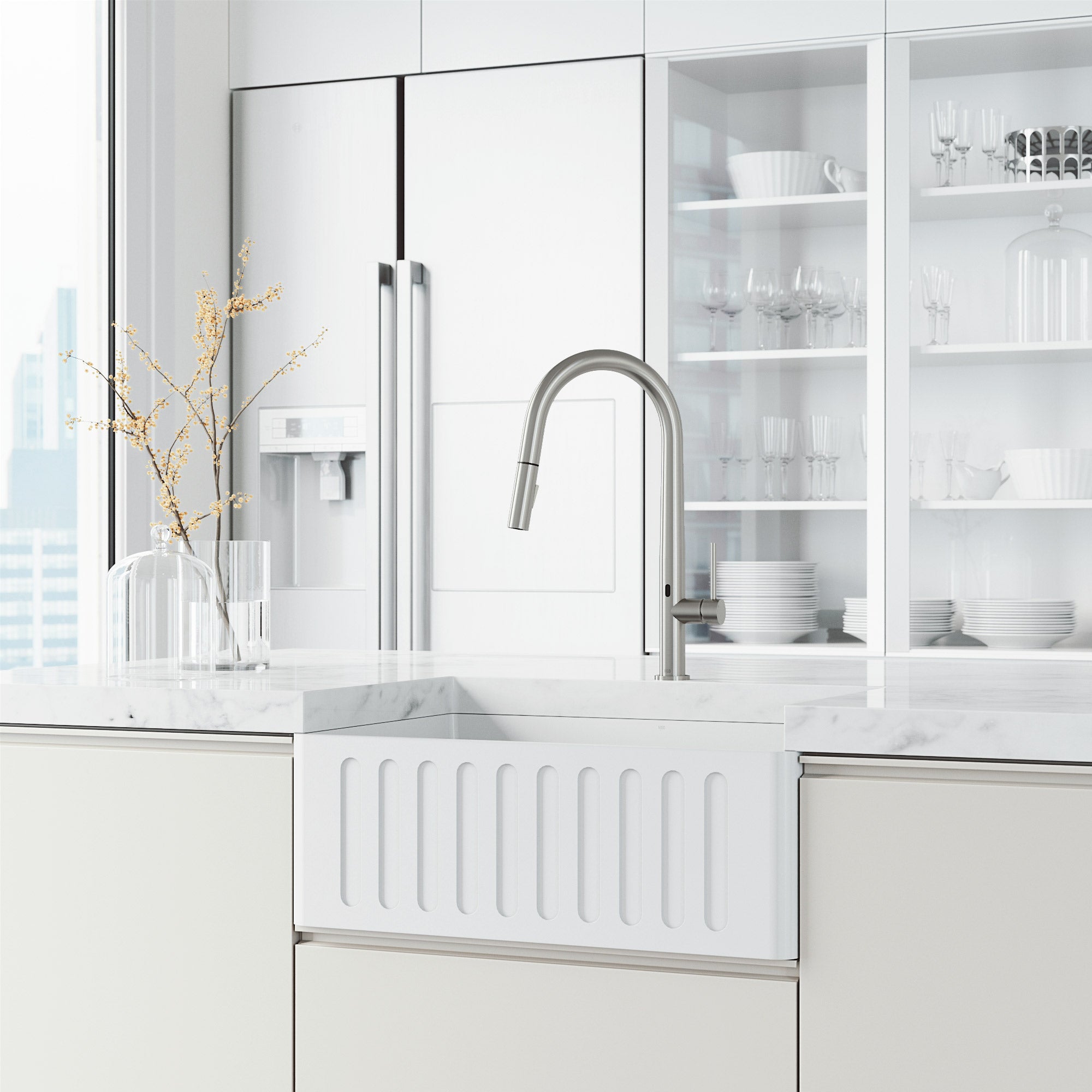 VIGO Greenwich 18" H Single Handle Pull-Down Sprayer Kitchen Faucet, Brushed Nickel, Touchless, Without Extras