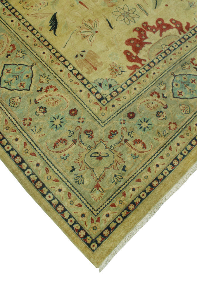 Vegetable-Dyed Finnley Light Gold/Light Blue Rug, 9'10x13'10