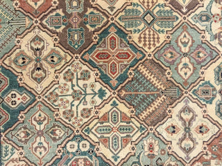 Turkish-Knotted Kulimjan Light Green/Ivory Rug, 10'1x13'2"