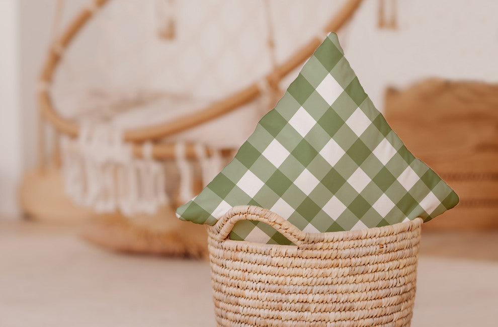 Gingham Plaid Indoor/Outdoor Throw Pillow, Scallion, 18"x18"
