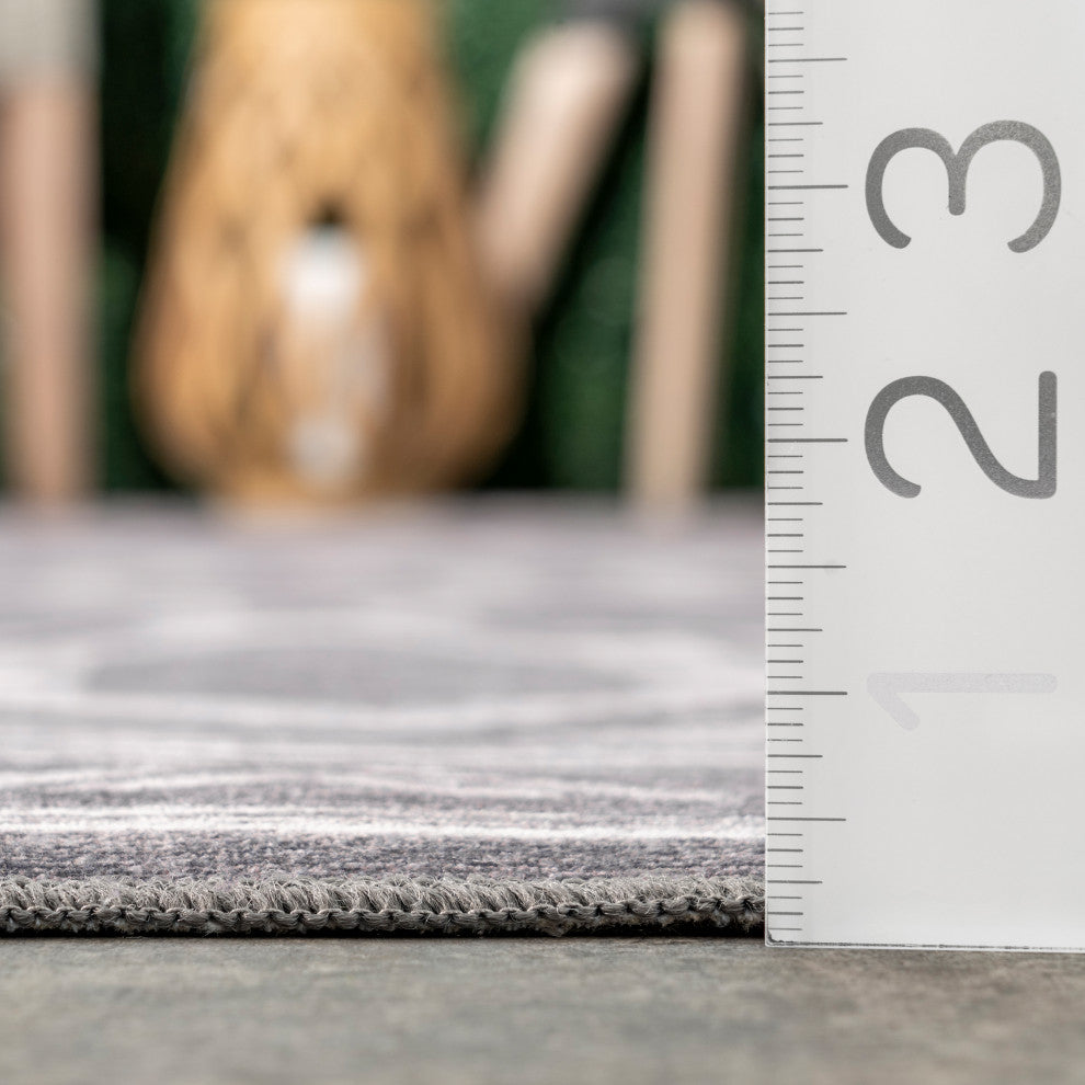 Nuloom Fae Geometric Machine Washable Indoor/Outdoor Area Rug, Grey 5'x8'