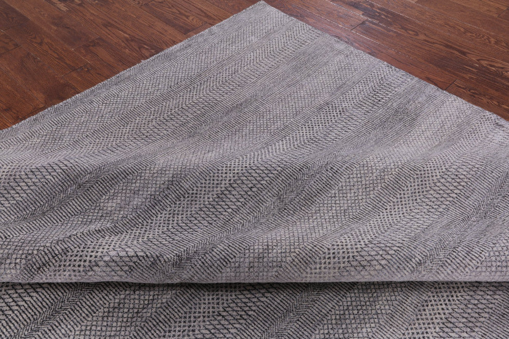 Savannah Gabbeh Wool and Silk Hand-Knotted Rug 7' 10" X 10' 1" Q7253