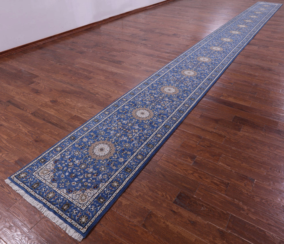 2' 7" X 29' 9" Runner Persian Nain Handmade Wool & Silk Rug - Q14885