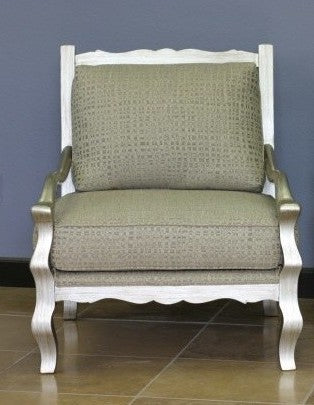 Traditional Lounge Chair