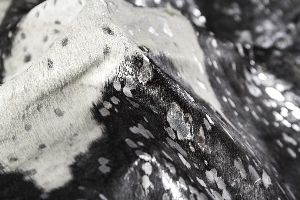 HomeRoots 72" x 84" Silver Black and White Cowhide Rug