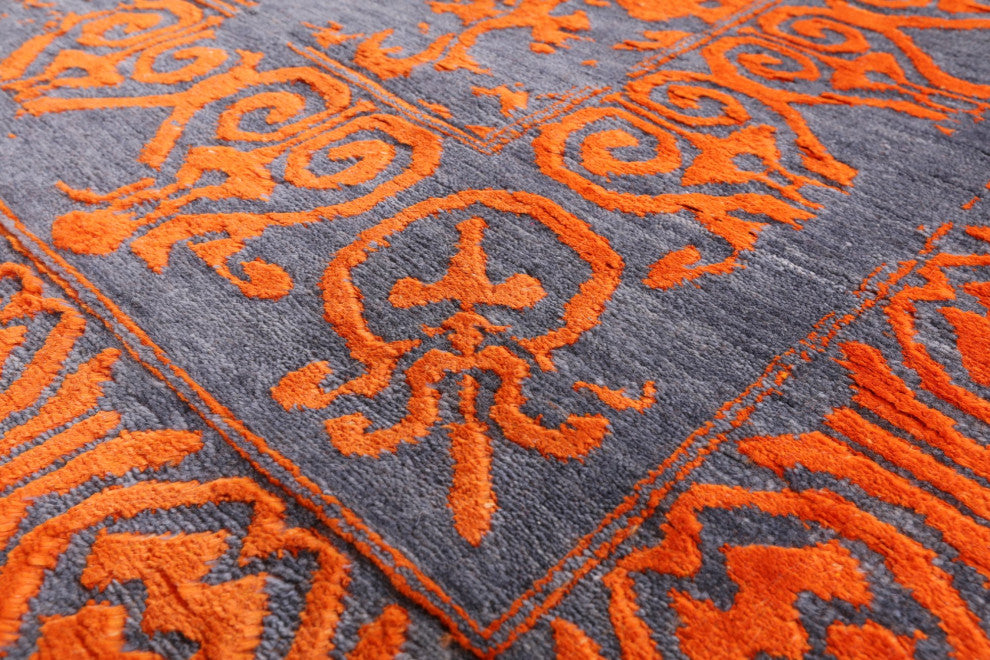 7' 11" X 10' 0" Persian Wool and Silk Hand Knotted Rug Q7091