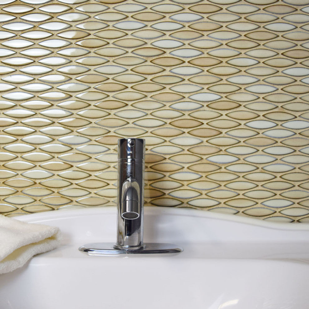 Pescado Glossy Ceramic Mosaic Floor and Wall Tile, Glossy Crema