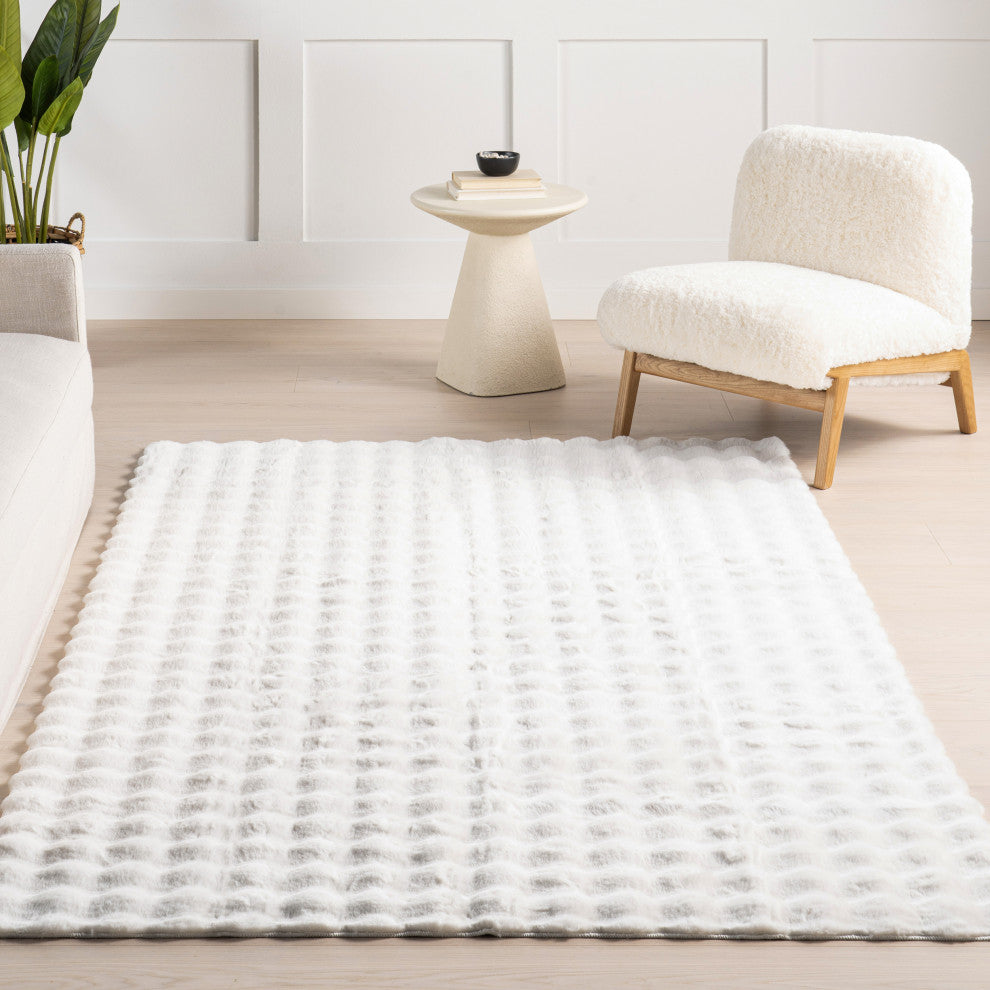 Nuloom Jeni Solid Faux Rabbit Machine Washable Area Rug, Off White 2'6"x8'