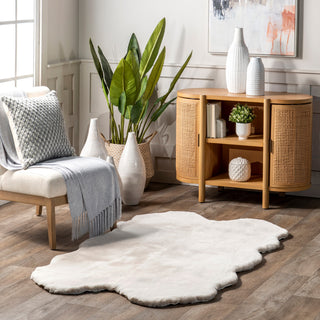 Nuloom Corra Faux SheepSkin Washable Rug, Off White 3' 6" x 6' Shaped