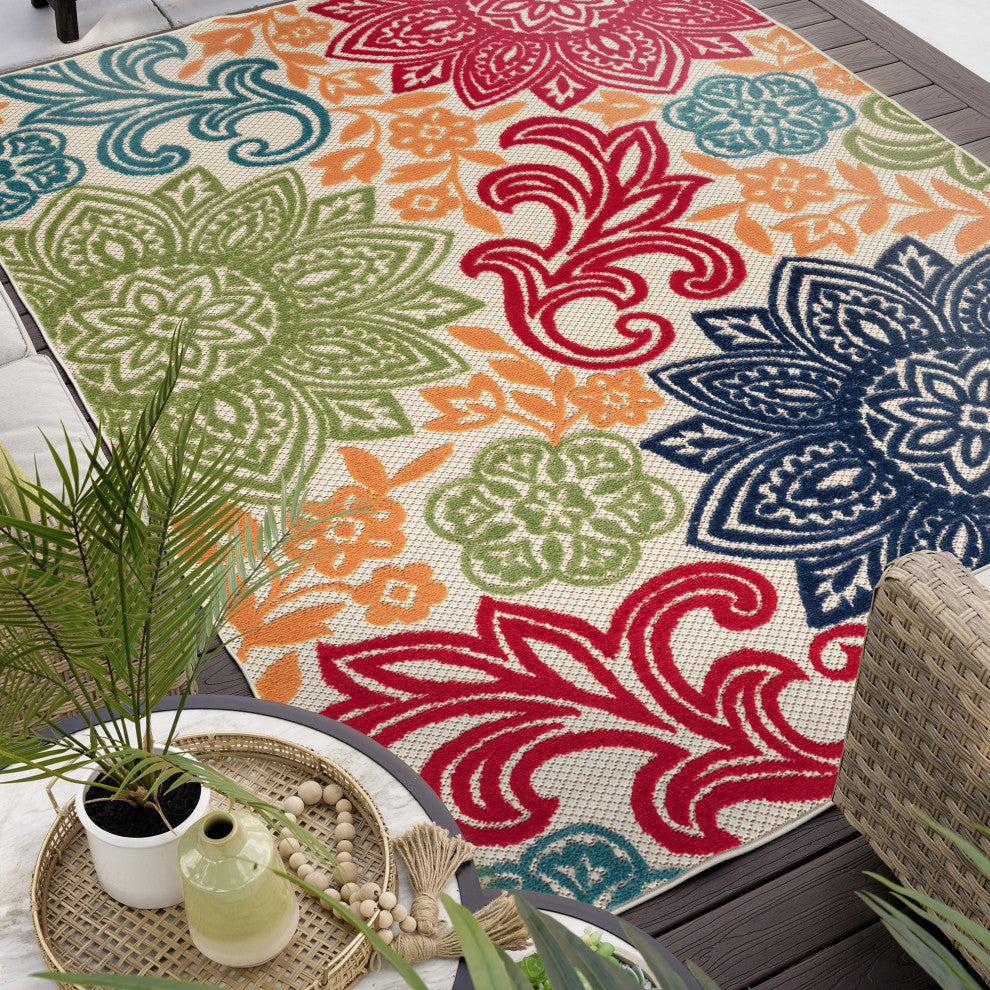 Omalley Modern Floral Area Rug, Multi-Color, 5'3" X 7'3"