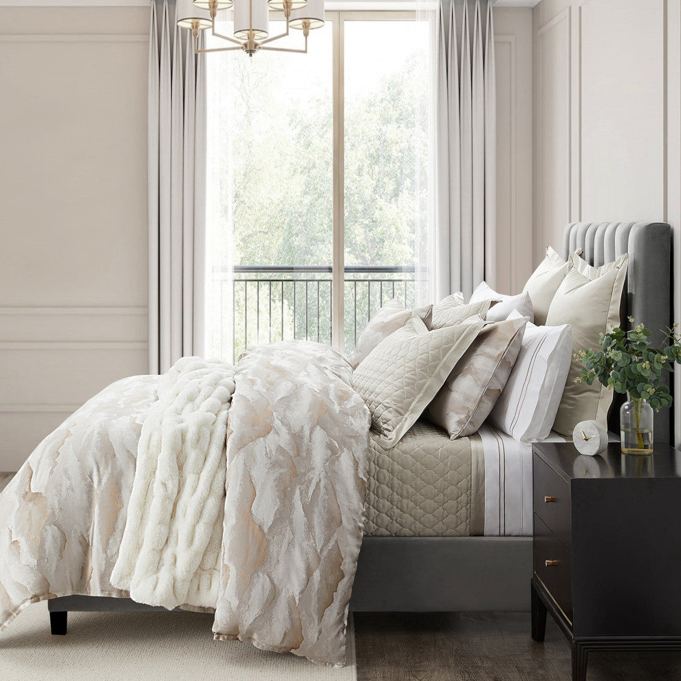 Serenity Modern Jacquard Comforter Set, 3PC, Super King