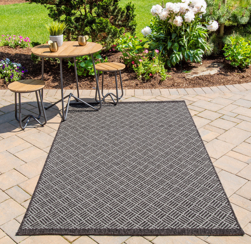 Momeni Como COM-4 Area Rug, Charcoal, 2'x3'