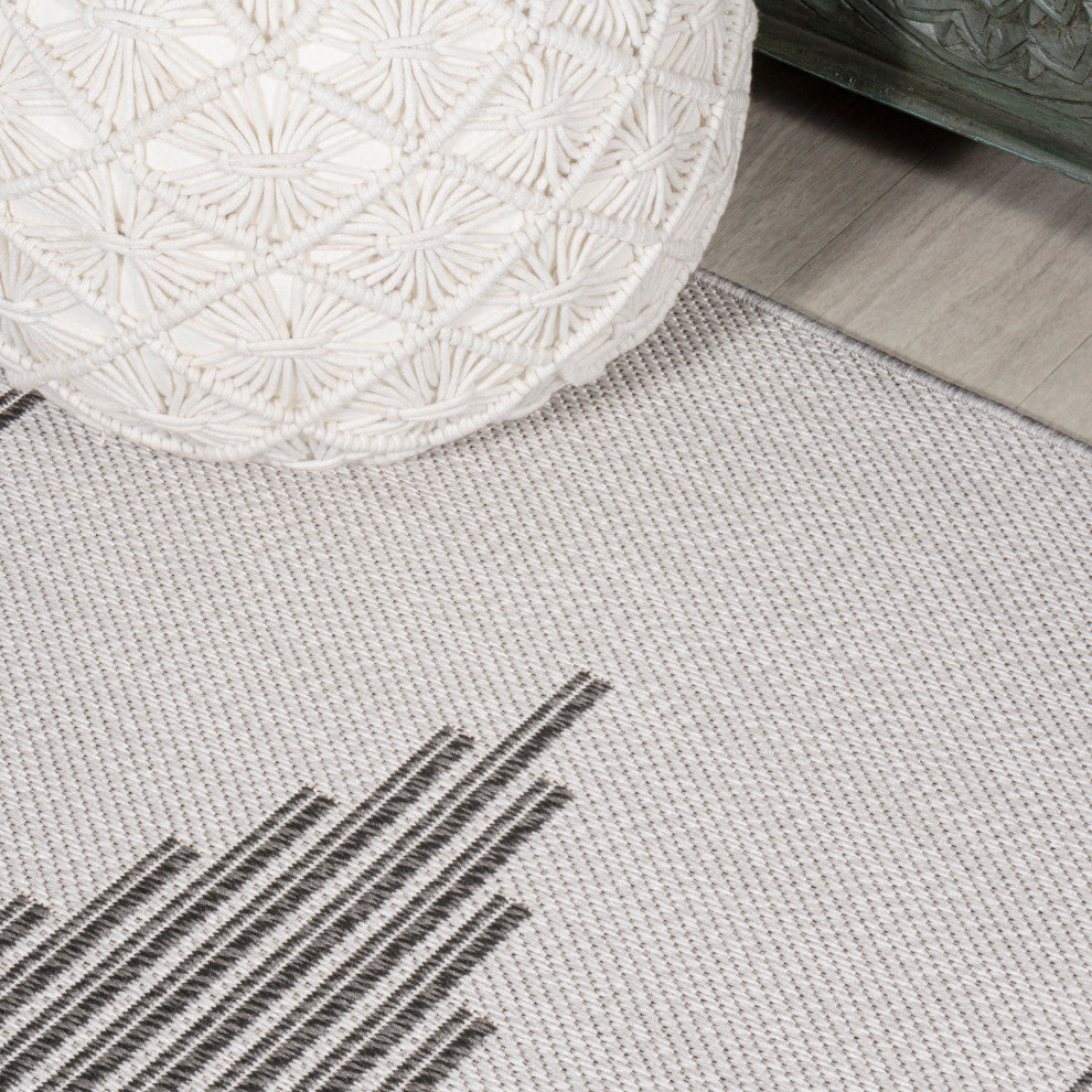 Vinales Diamond Stripe Indoor/Outdoor Area Rug, Light Gray/Black, 2x8