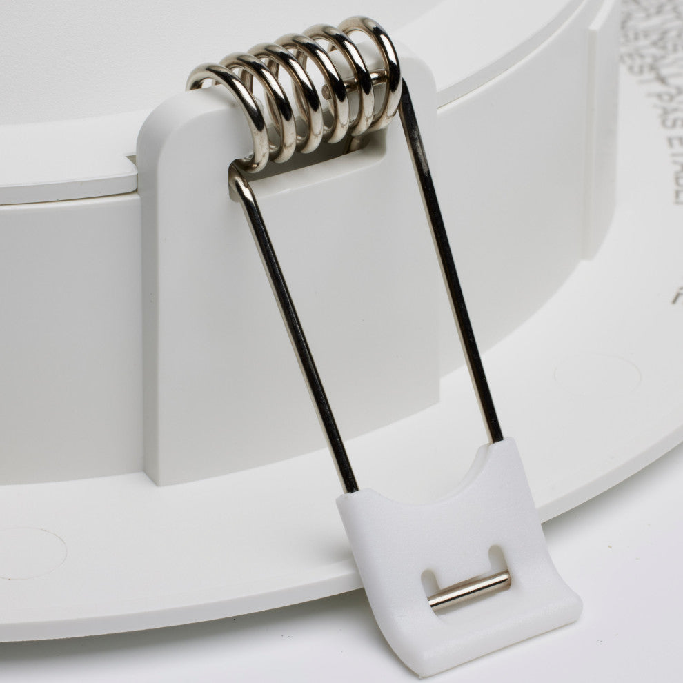 9 watt LED Direct Wire Downlight - Gimbaled - 6 inch - 5000K - 120 volt - Dimmab