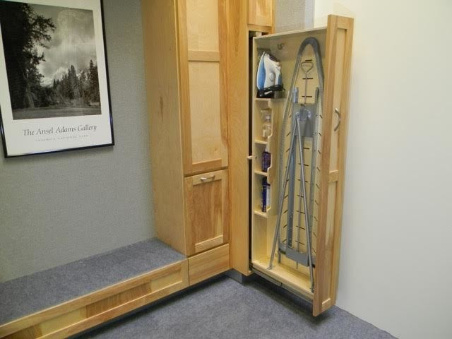 Ironing Center, Right Facing
