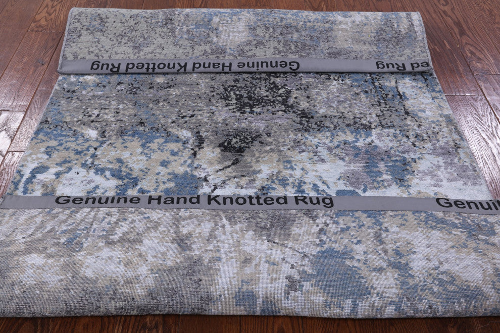 Abstract Wool and Silk Hand Knotted Rug 4' 0" X 6' 1" Q8722