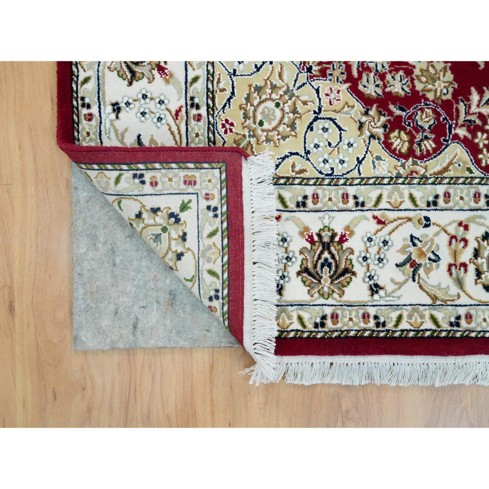 Burgundy Red, Nain Design, 250 KPSI, Soft Wool Hand Knotted Rug, 4'6"x6'10"