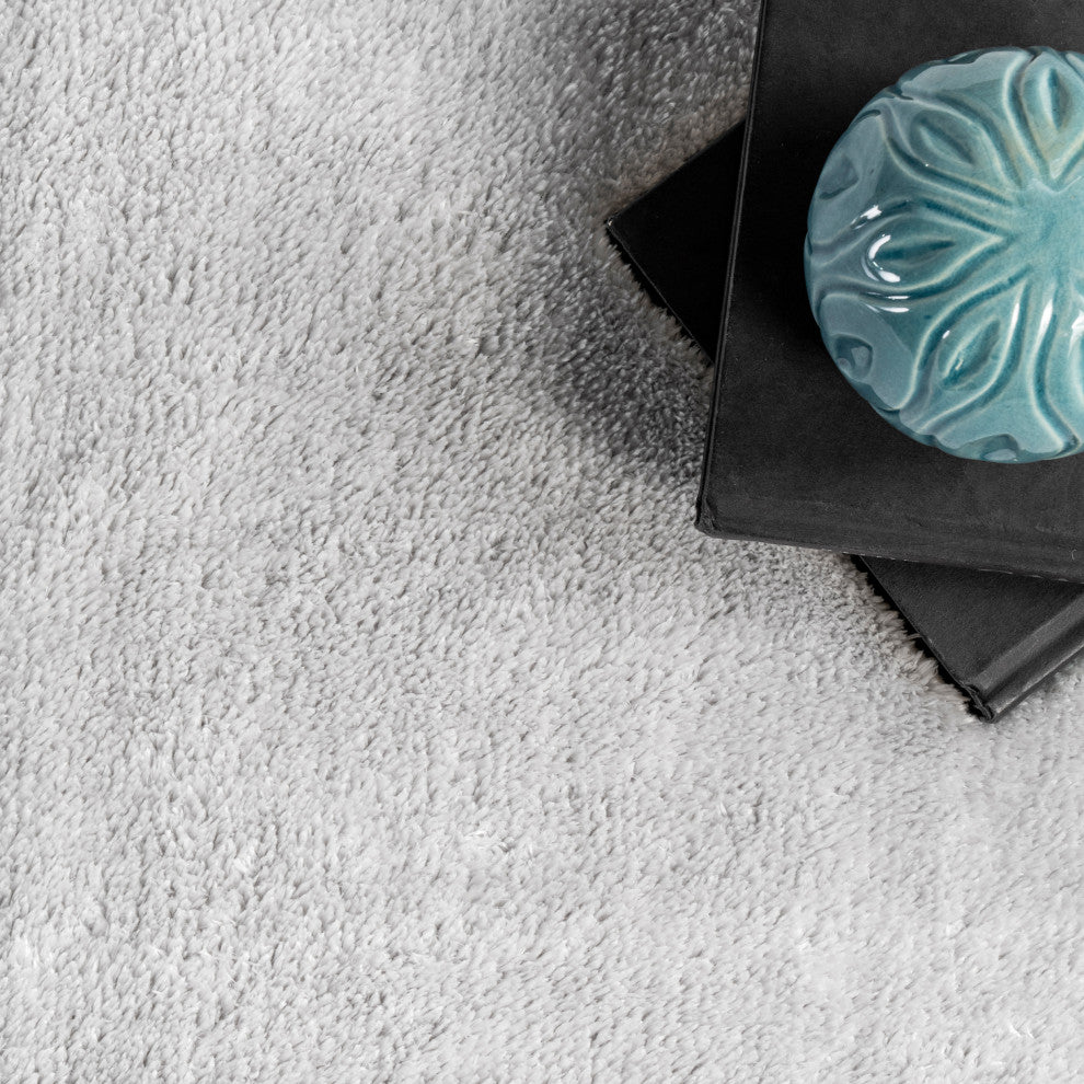 nuLOOM Loni Solid Machine Washable Shag Area Rug, Light Grey, 2'x3'