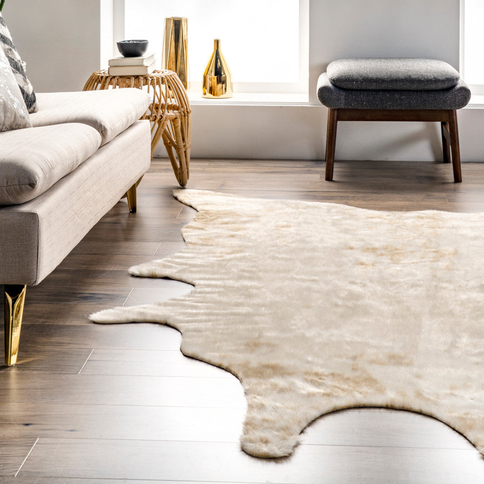 Nuloom Marcia Machine Washable Faux Cowhide Area Rug, Off White 5'x6'7"