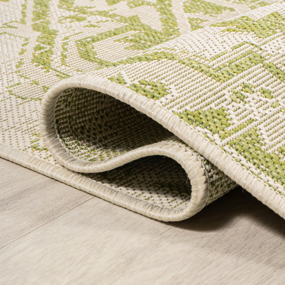 Estrella Bohemian Medallion Textured Weave Indoor/Outdoor, Cream/Green, 5' Round
