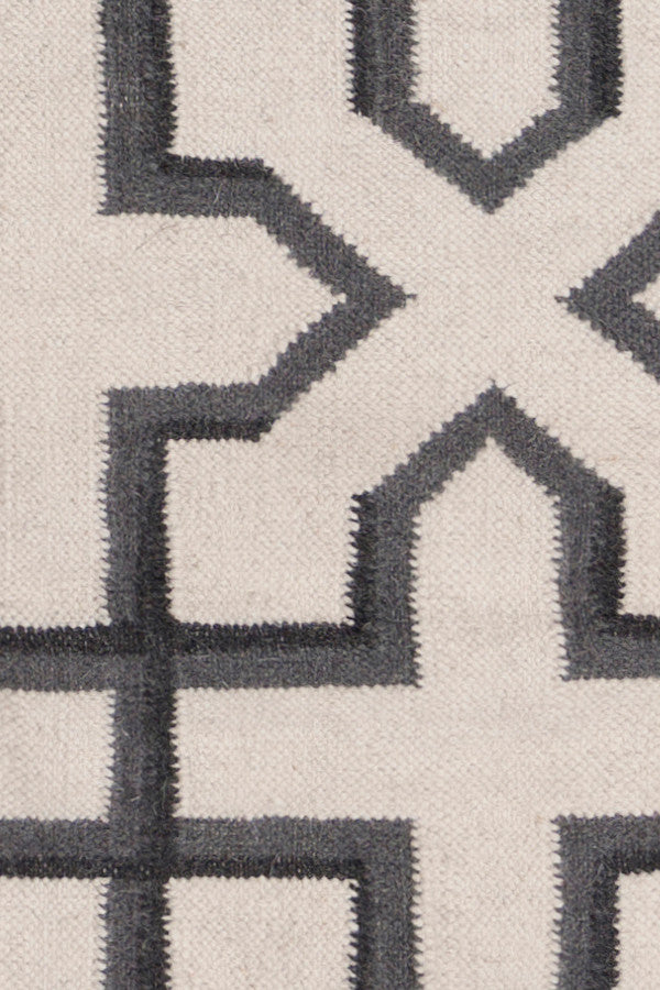 Lima Contemporary Area Rug, White and Black, 7'x10'
