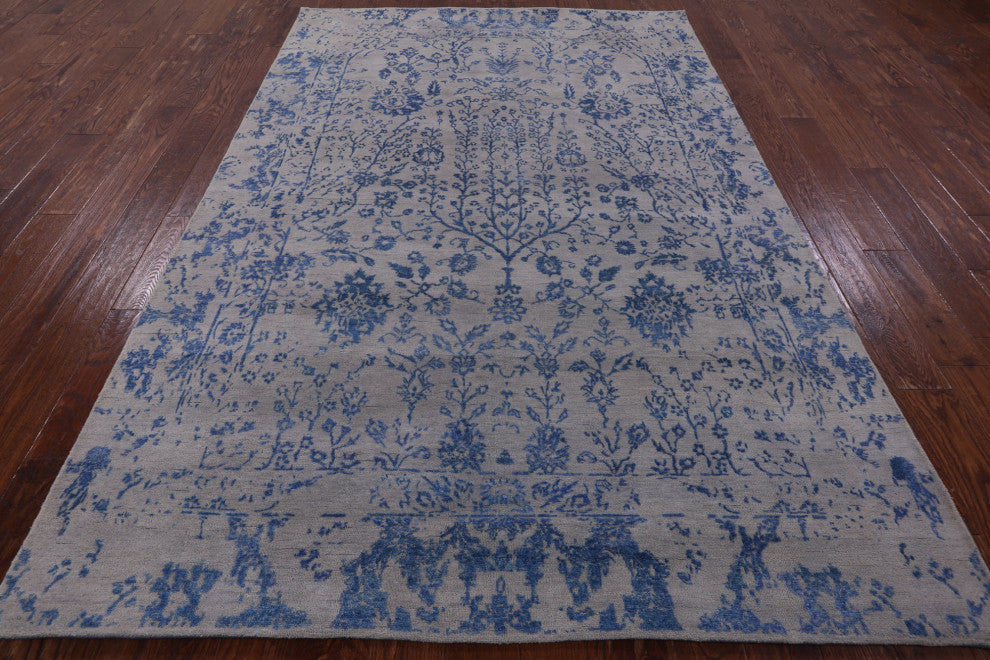 5' 11" X 8' 11" Handmade Persian Wool and Silk Rug Q7110