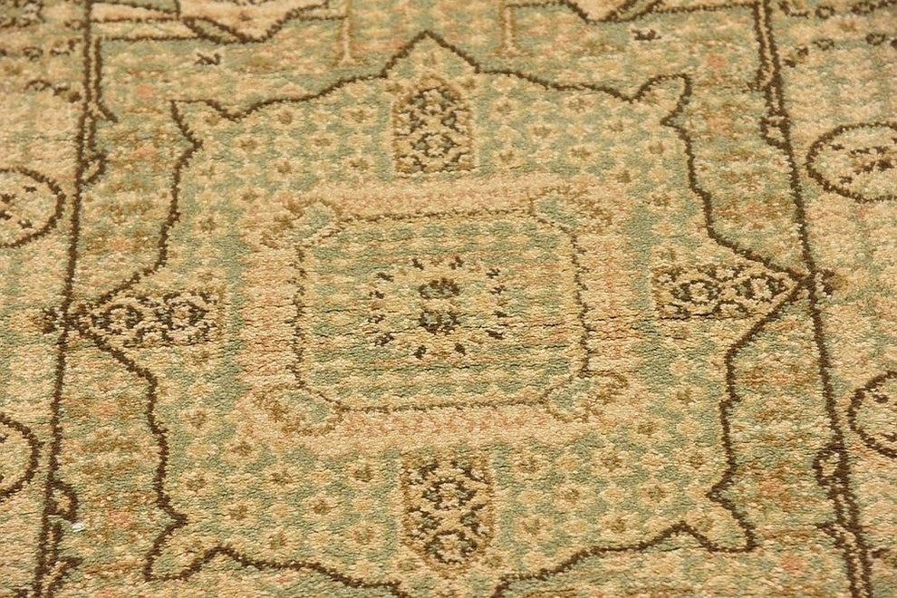 Unique Loom Light Green Jackson Palace 2'' 0 x 6'' 0 Runner Rug