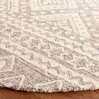 Safavieh Micro-Loop Collection MLP501 Rug, Grey/Ivory, 5' Round