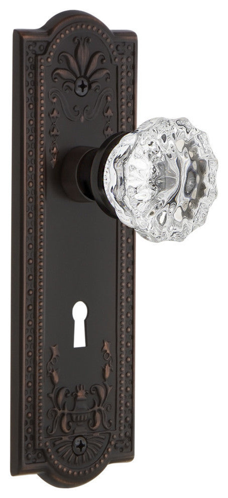 Meadows Plate With Keyhole Double Dummy Crystal Glass Knob