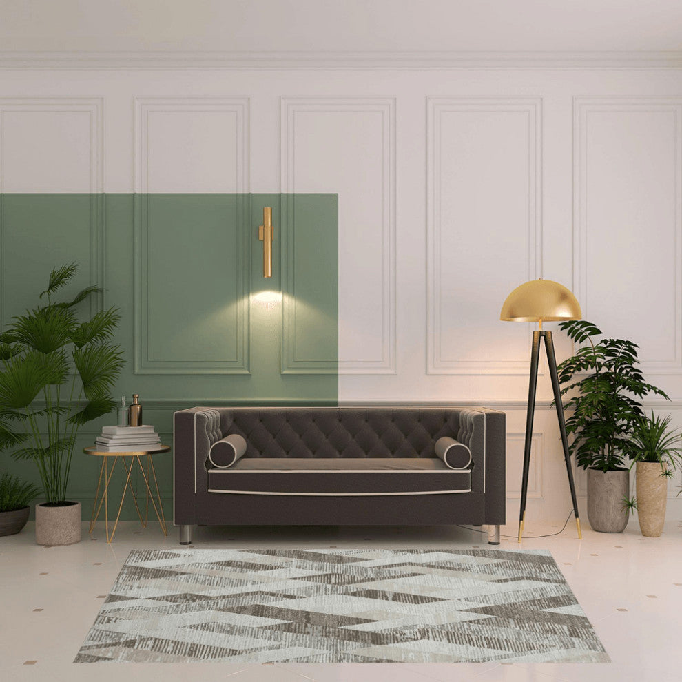 5' X 8' Gray Geometric Area Rug