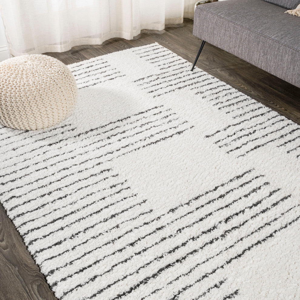 Petra Abstract Stripe Geometric Shag, White/Black, 4'x6'