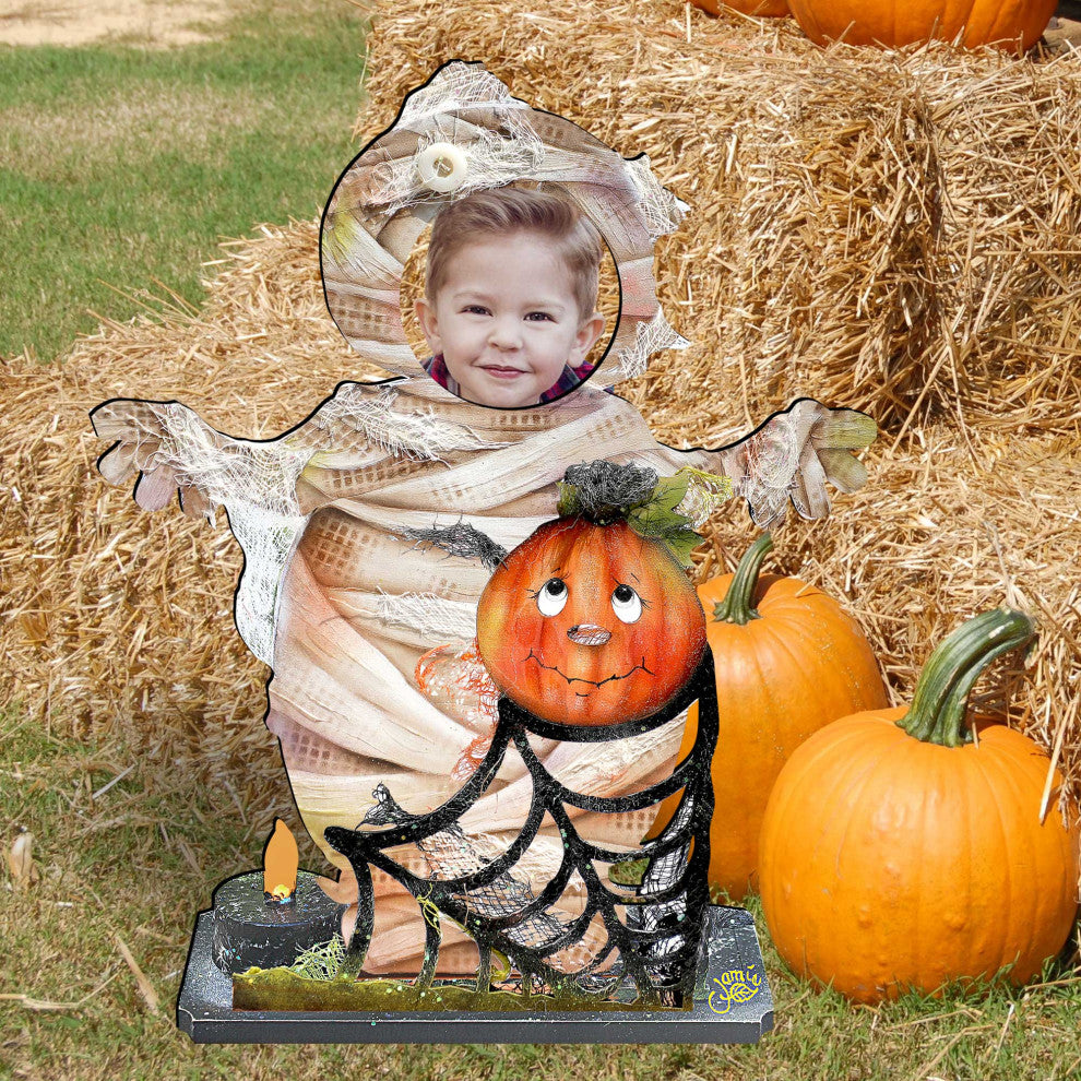 Mummy Outdoor oversized Wooden decoration