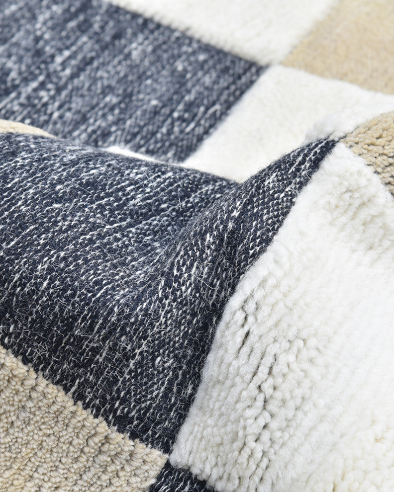Livingston, Handmade Area Rug 5' 0" x 8' 0"