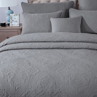 Elegant Modern Floral Grey Diamond Pattern Quilted Coverlet Bedspread Set, Queen