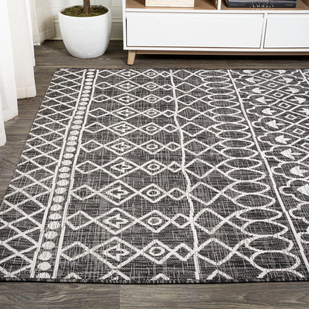 Kafel Tribal Bohemian Indoor/Outdoor Area Rug, Black/Ivory, 5'x8'
