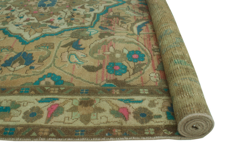 Semi-Antique Mitchel Rust/Ivory Rug, 4'8x9'5
