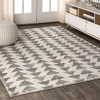 Aisha Moroccan Triangle Geometric Area Rug, Cream/Gray, 5 X 8