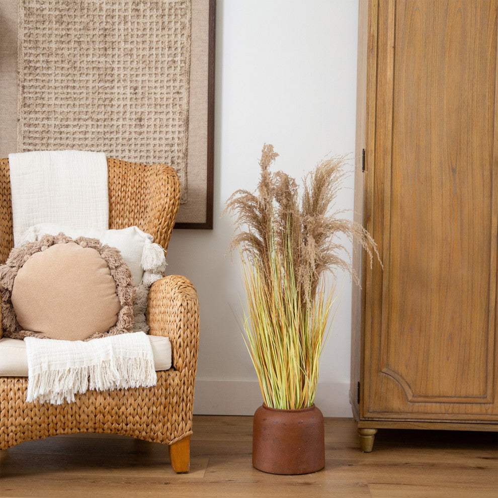Lifestyle shot with pampas plant in a room setting.