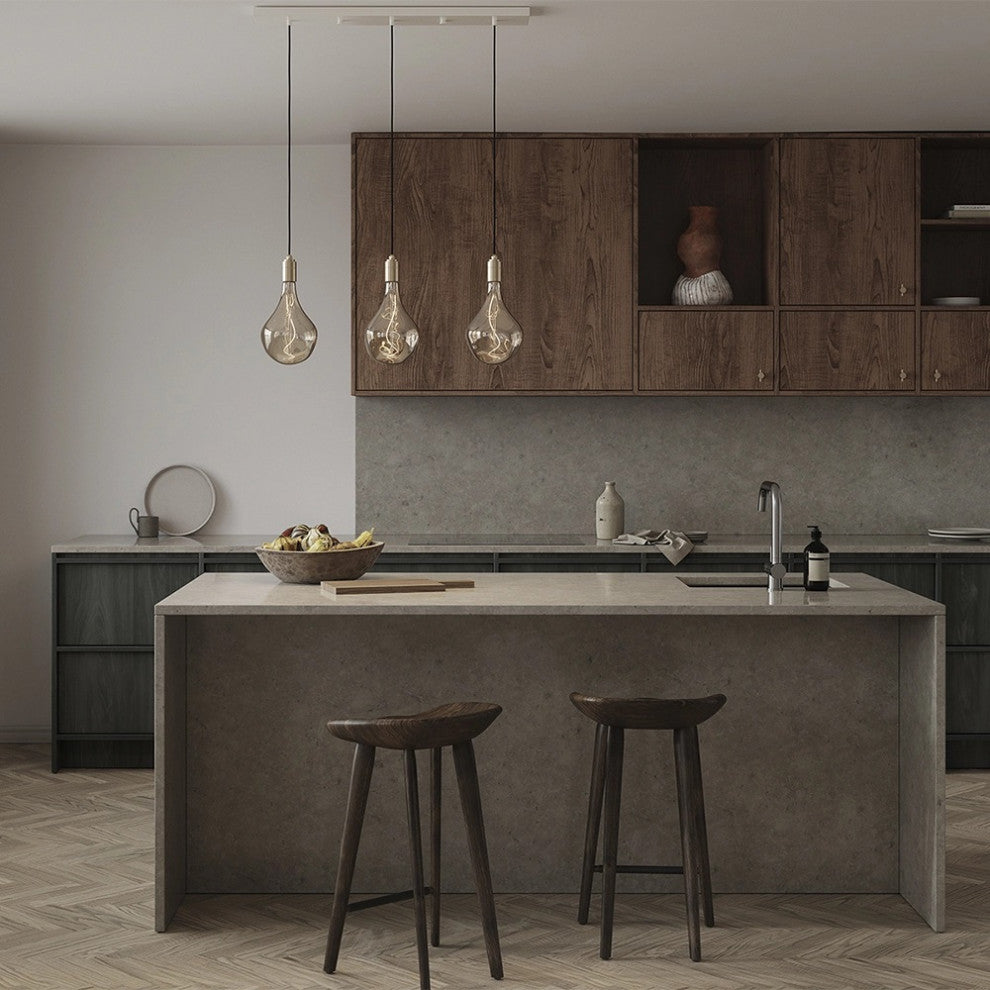 Linear Triple Pendant with Brass with 3 Voronoi II LED Bulbs US