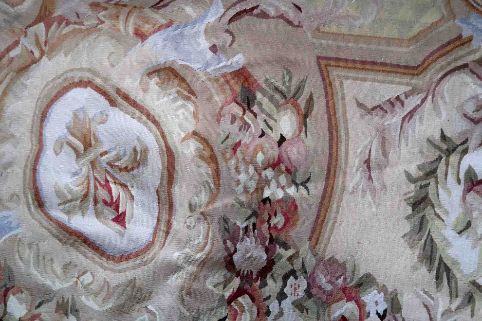 Handmade Vintage French Aubusson Rug 7.7'x10.2', 237cmx313cm 1970s