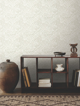 Zora Wave Light Gray Wallpaper