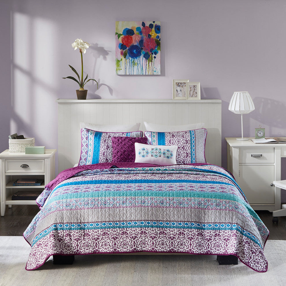 Intelligent Design Joni Reversible Quilt Set With Throw Pillows, Purple