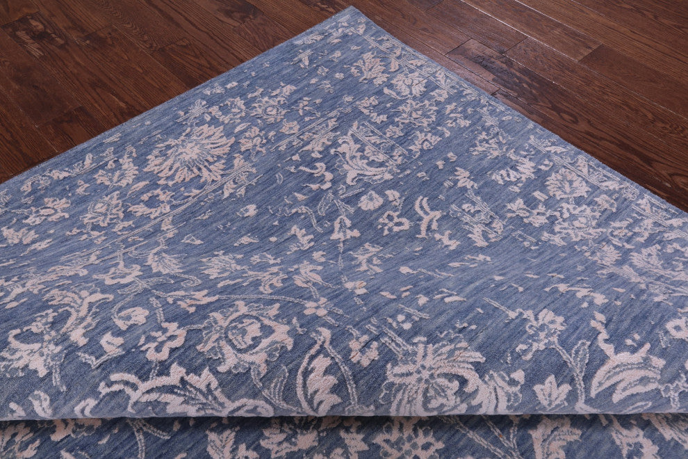 8' 2" X 10' 3" Wool & Silk Handmade Persian Rug - Q15766