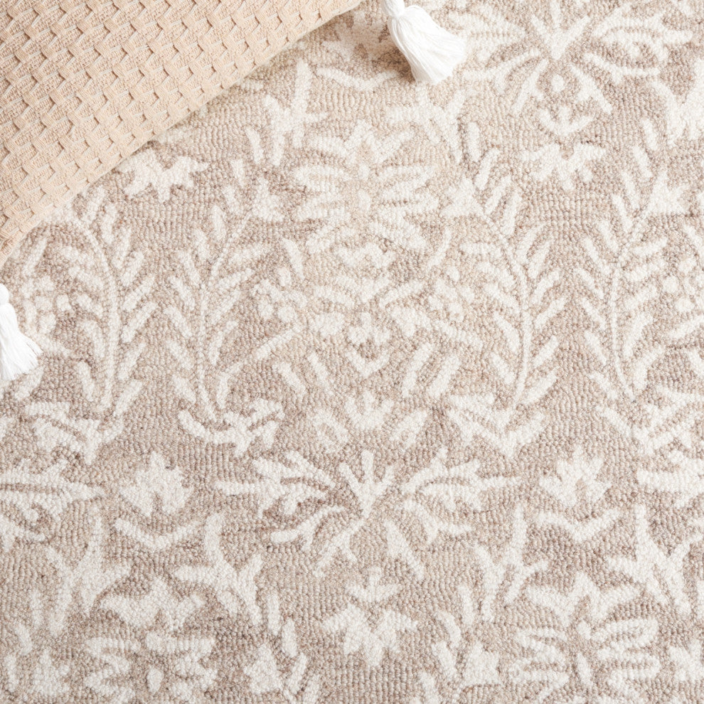 Safavieh Couture Ebony Collection EBN127 Rug, Beige/Ivory, 6'x9'