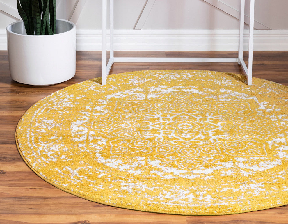 Traditional Adriana Square 4' Square Sunshine Area Rug