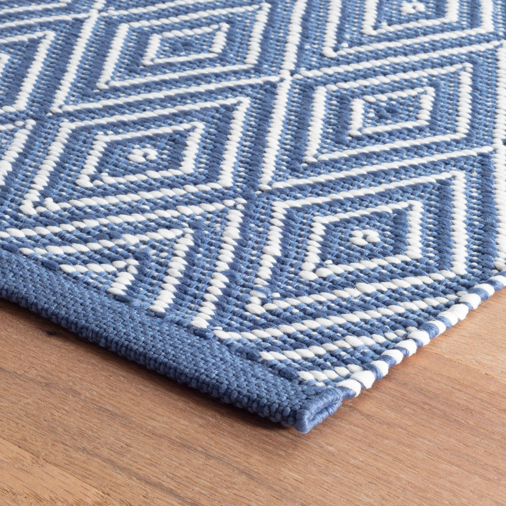 Dash & Albert Diamond Denim/White Handwoven Indoor/Outdoor Rug, Blue, 3' x 5'