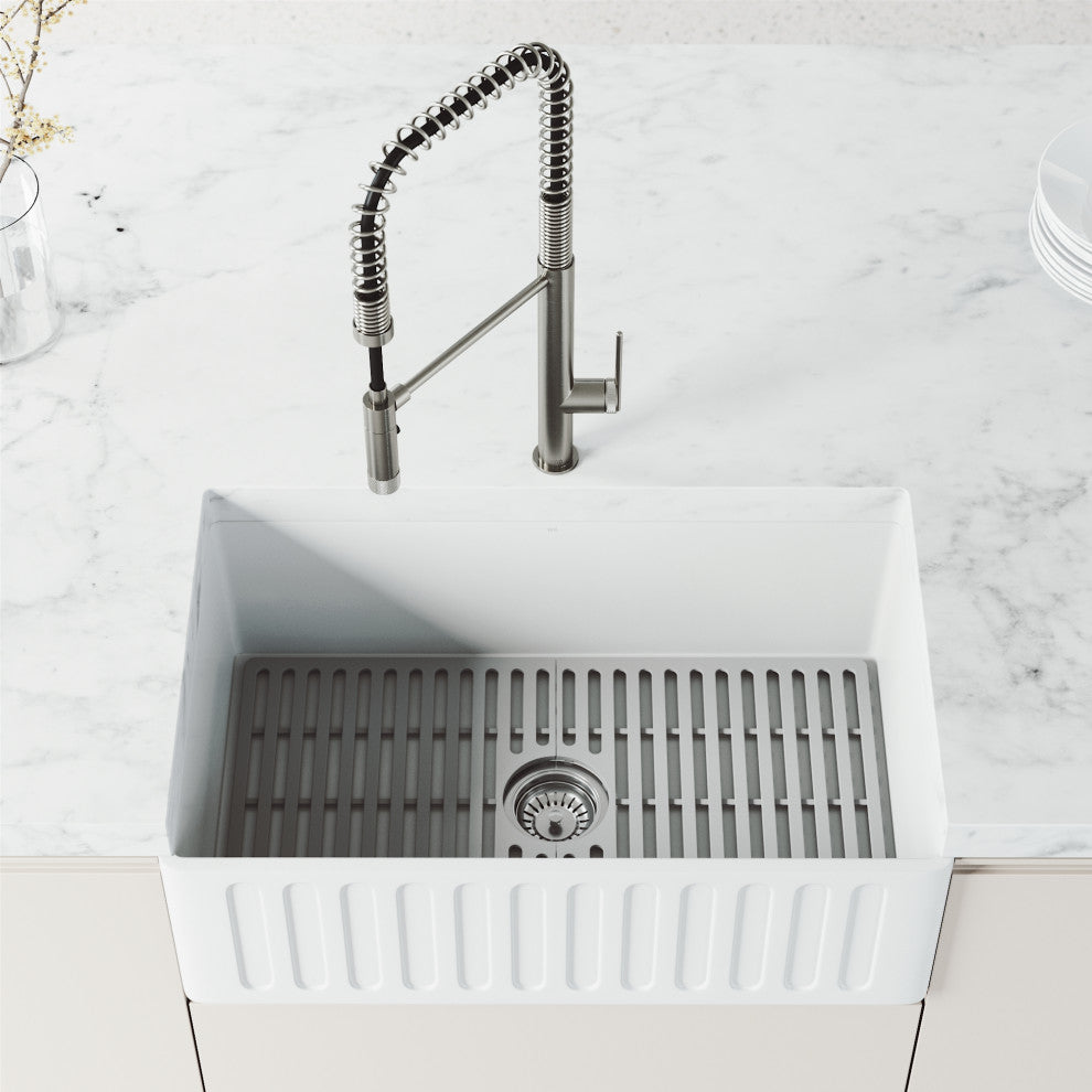 VIGO Sterling 23" H Single Handle Pull-Down Sprayer Kitchen Faucet, Stainless Steel, Without Extras