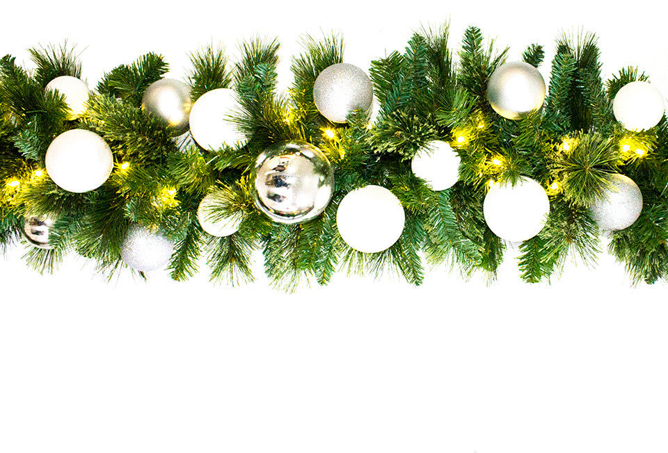 9'' Sequoia Garland Decorated With The Iceland Ornament