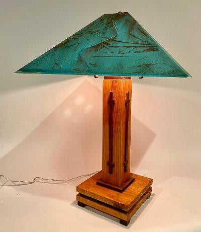 Cologne table lamp