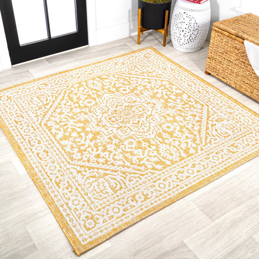 Sinjuri Medallion Textured Weave Indoor/Outdoor, Yellow/Cream, 5' Square